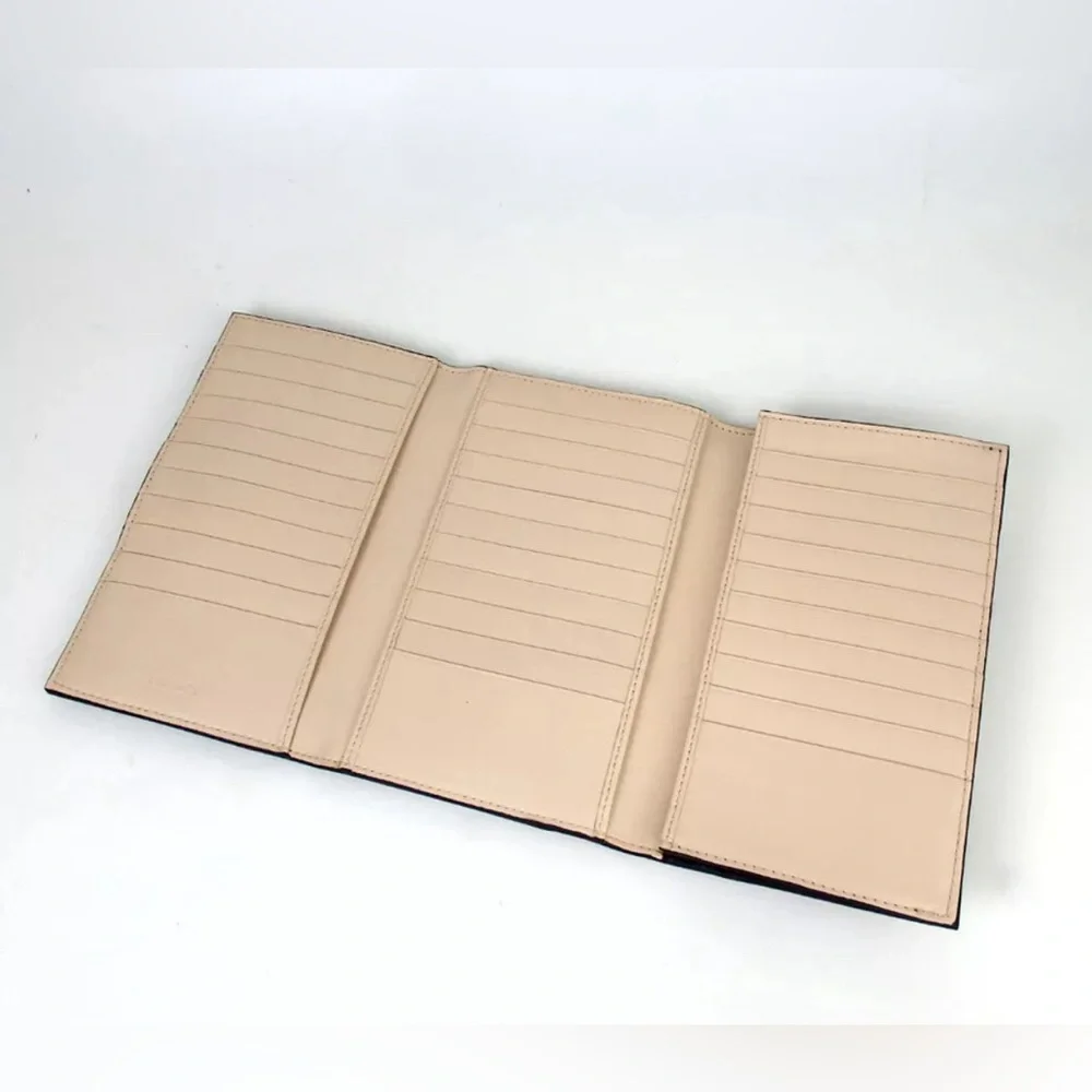 Authentic VERSACE Medusa Multi Case Card Case Full Inclusion - EUC - Picture 8 of 11